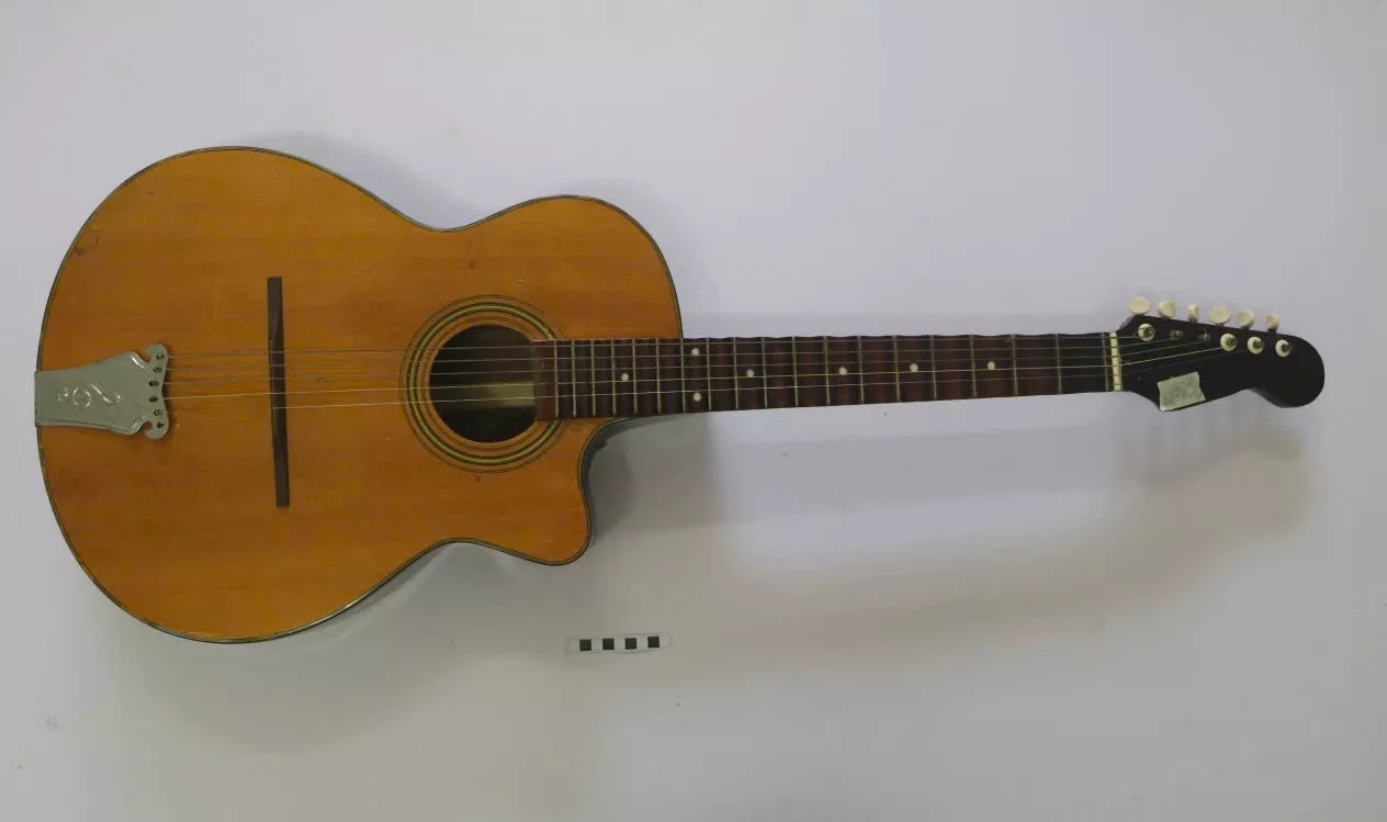 Đàn Guitar phím lõm - Nghệ thuật bài chòi xứ Quảng