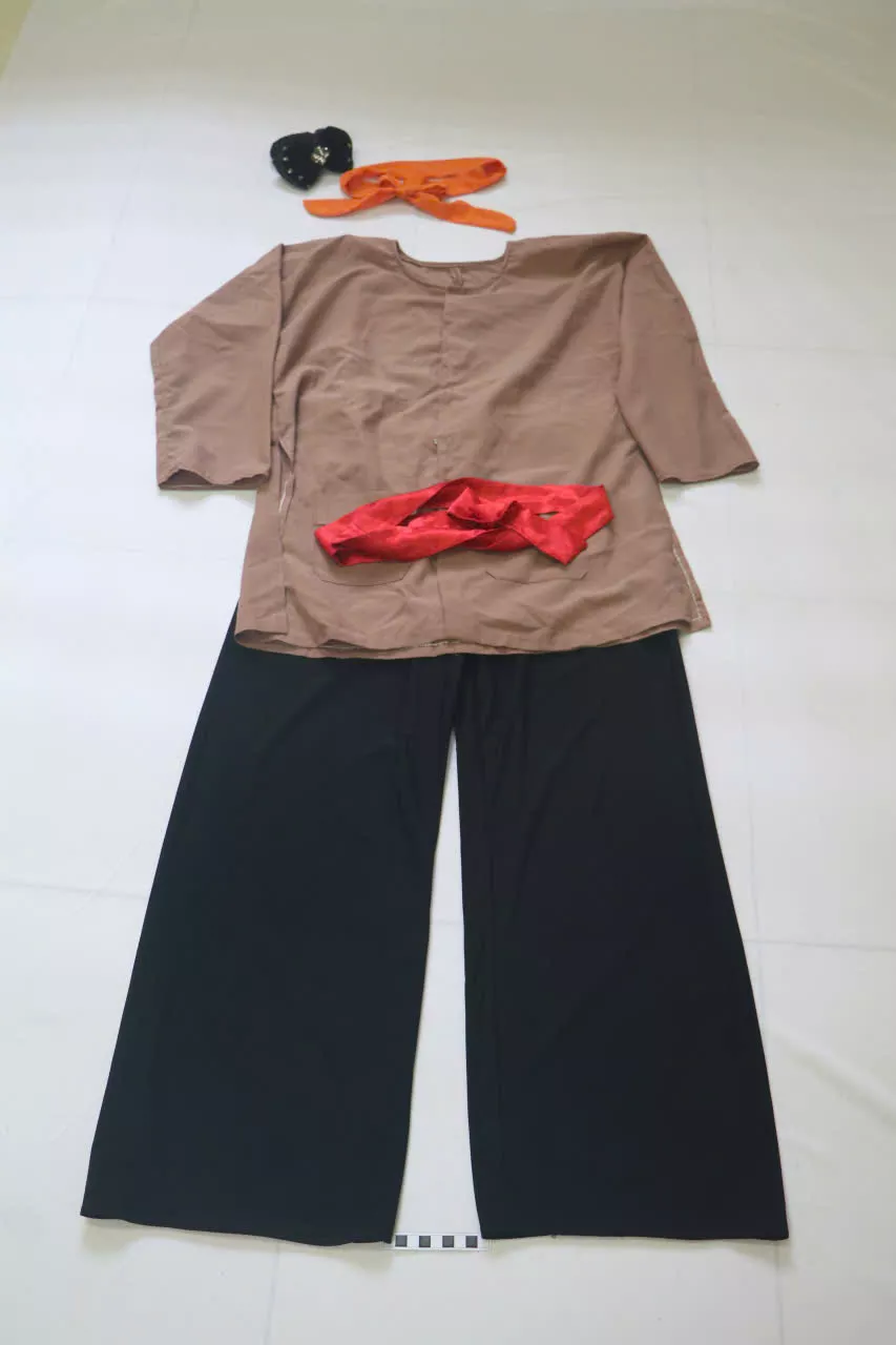 Bộ quần áo bà ba - Nghệ thuật bài chòi xứ Quảng