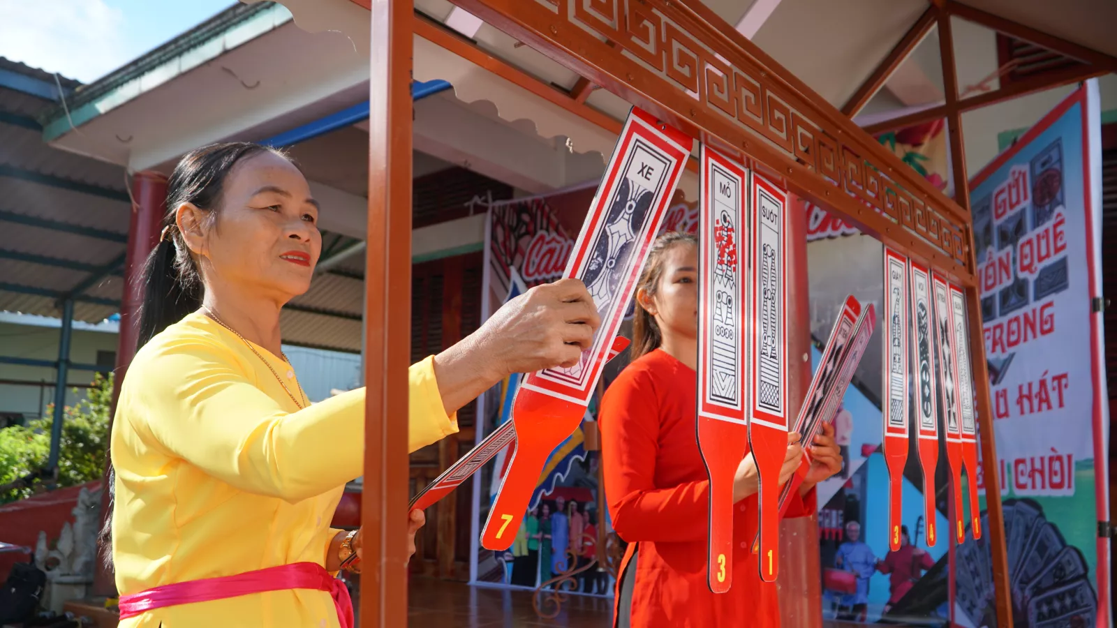 Câu lạc bộ bài chòi thôn Lộc Tây