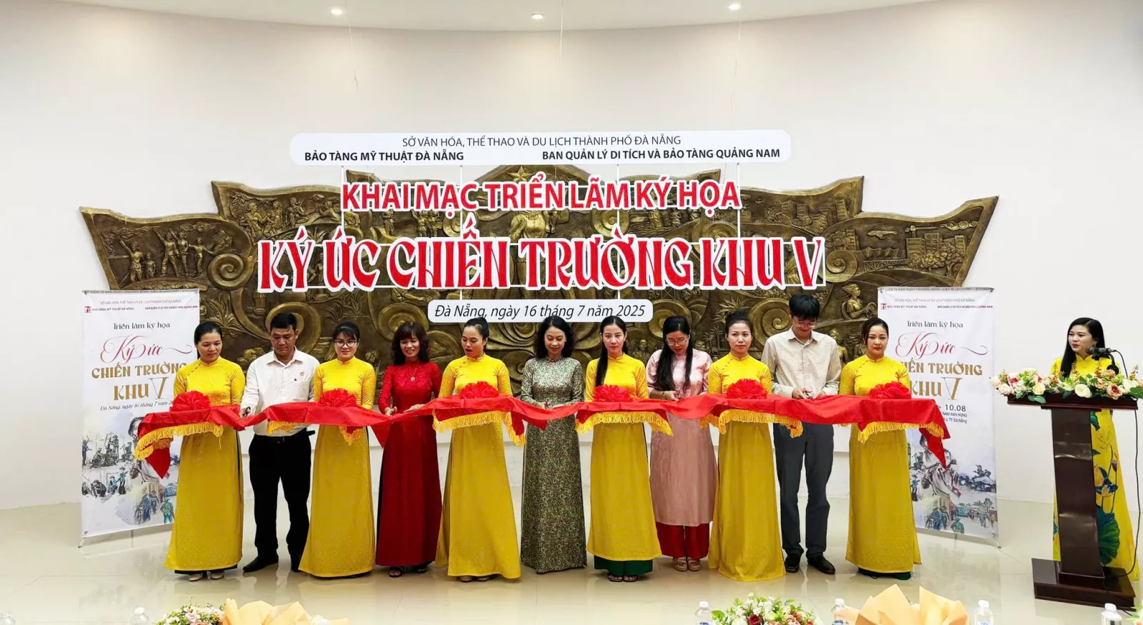 Triển lãm ký họa “Ký ức chiến trường khu V”