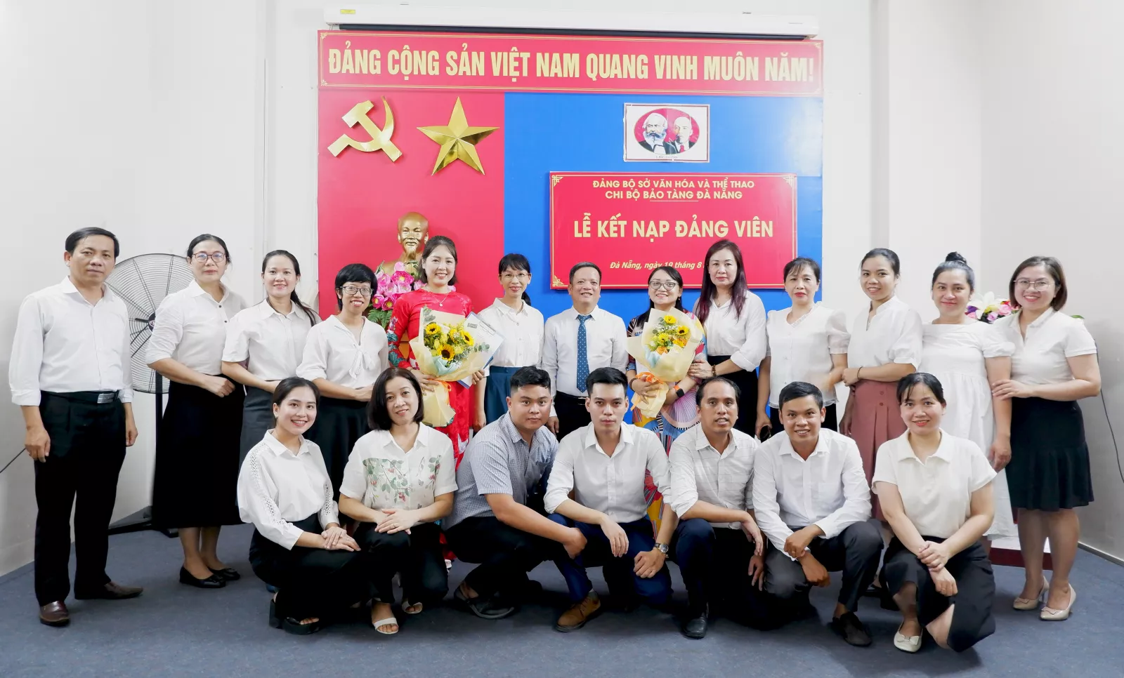 Chi bộ Bảo tàng Đà Nẵng tổ chức lễ kết nạp Đảng viên